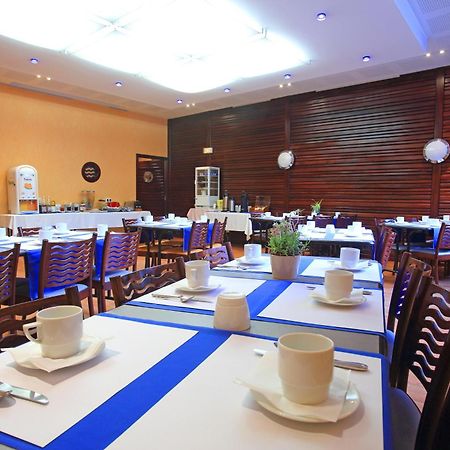 Hotel Restaurant L'Hirondelle Dunkirk Exterior photo