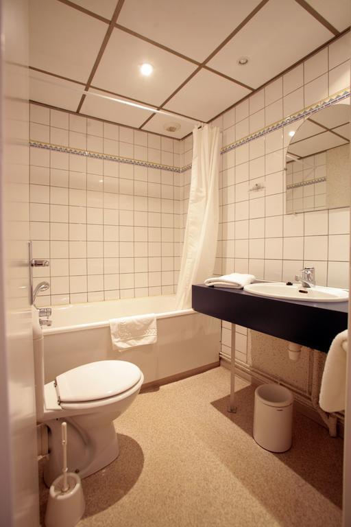 Hotel Restaurant L'Hirondelle Dunkirk Room photo
